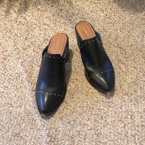 Report leather mules